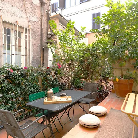Apartman Trevi My Charming Home, At Trevi Fountain