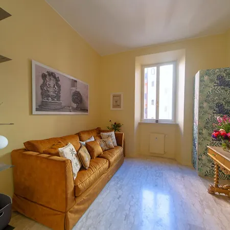 Bernini Stay, Next To Trevi Fountain Roma